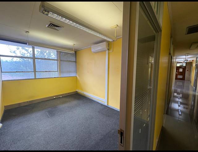 2,565M² OFFICE TO LET IN RANDJESPARK